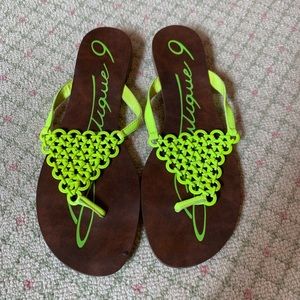 Boutique 9 neon yellow sandals